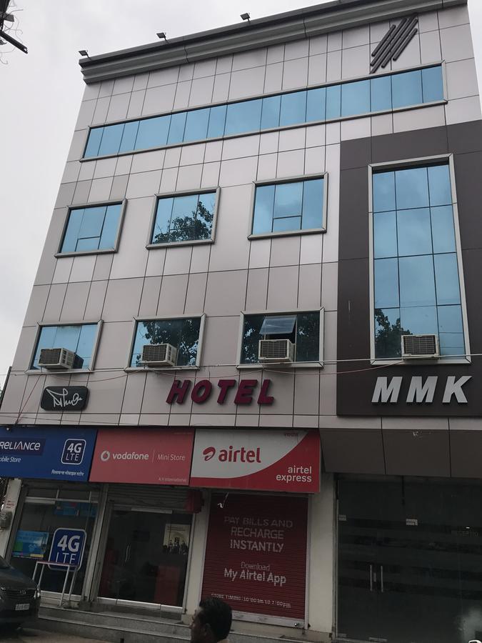 ホテル Mmk カーンプル エクステリア 写真