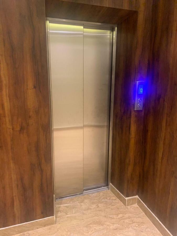 ホテル Mmk カーンプル エクステリア 写真